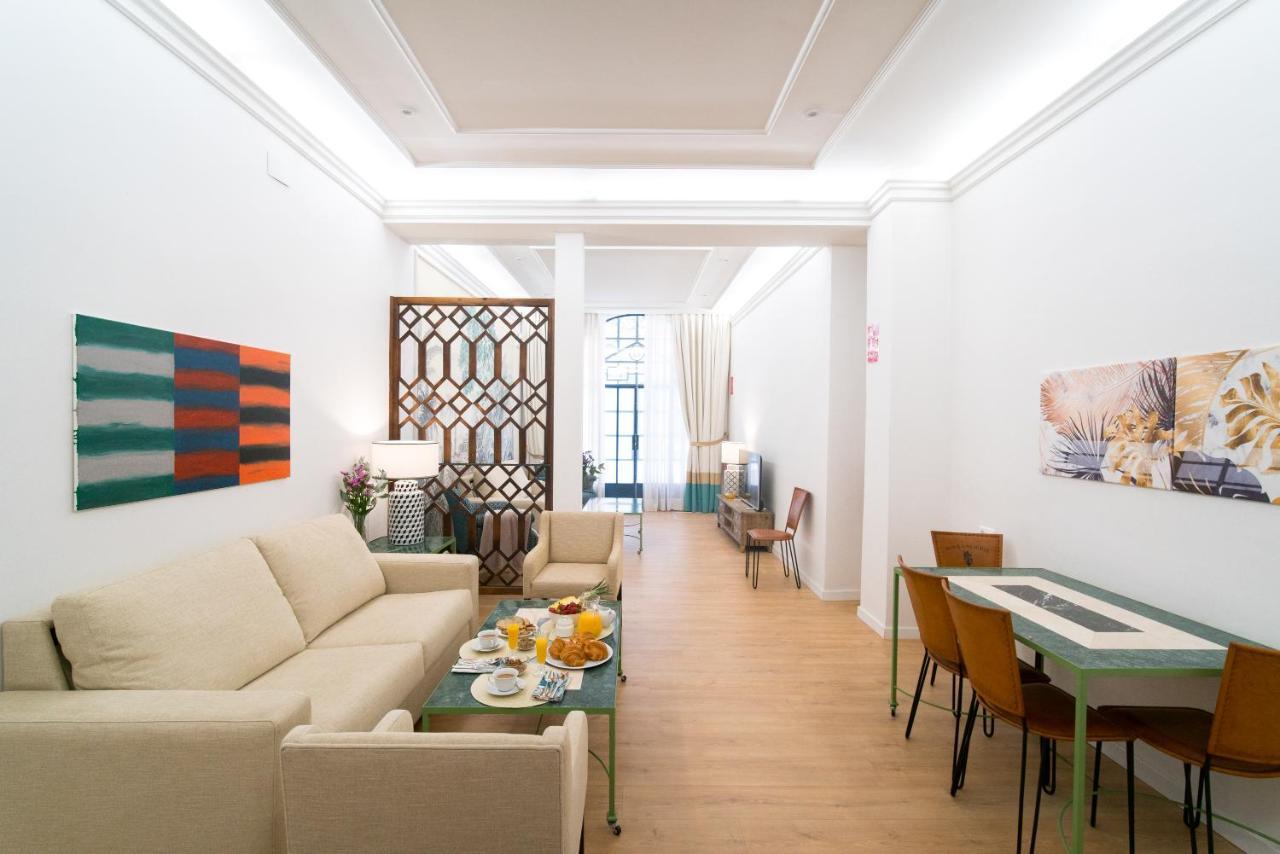 Arco Macarena Lofts Aparthotel Sevilla Bagian luar foto