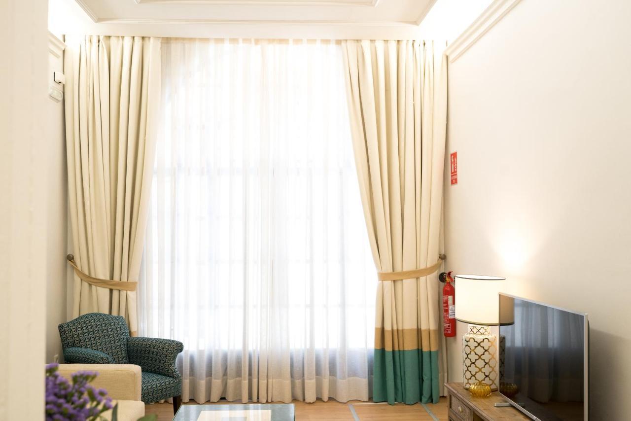 Arco Macarena Lofts Aparthotel Sevilla Bagian luar foto