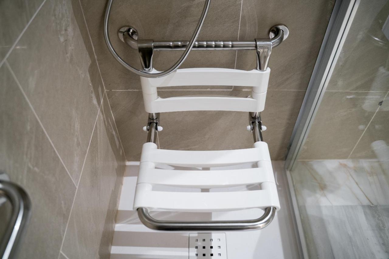 Arco Macarena Lofts Aparthotel Sevilla Bagian luar foto